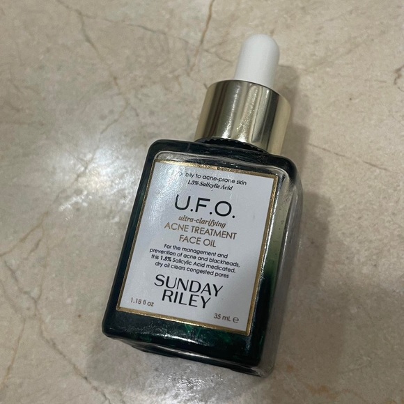 Sunday Riley UFO Acne Face Oil - Picture 3 of 6